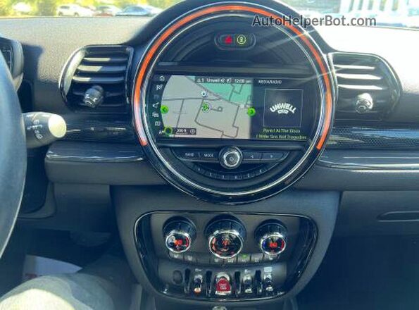WMWLU5C53K2G05210 2019 MINI COOPER Бордовый Вид панели приборов