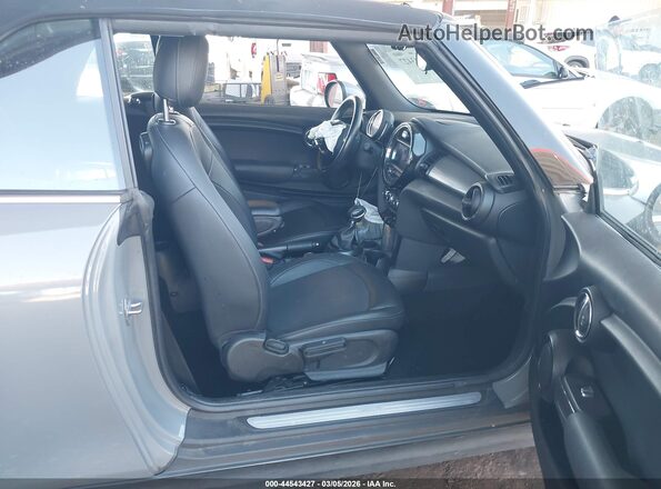 WMWWG5C58K3F79489 2019 MINI CONVERTIBLE Серый Вид салона спереди