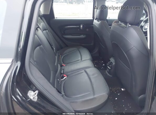 WMWXJ1C08P2T52106 2023 MINI CLUBMAN Black Widok naklejki z numerem VIN