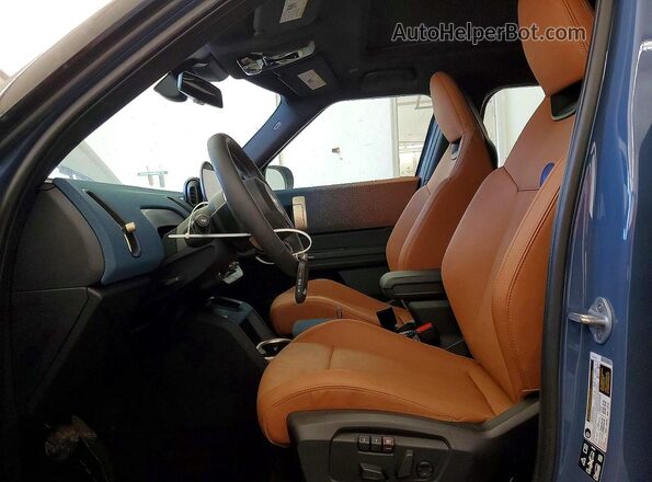 WMZ23GA02S7T08904 2025 MINI COUNTRYMAN Синий Вид панели приборов