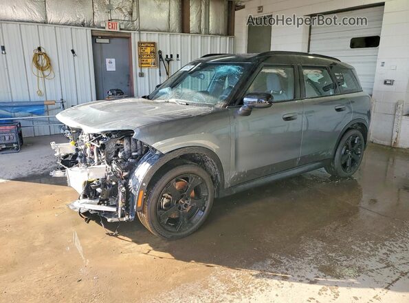 WMZ23GA03T7T82253 2026 MINI COUNTRYMAN Серый Передняя левая четверть