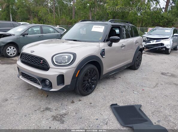 WMZ53BR00R3R42959 2024 MINI COUNTRYMAN Кремовый Передняя левая четверть