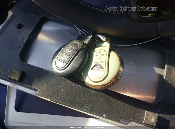 WMZ53BR07R3R35135 2024 MINI COUNTRYMAN Зеленый Вид панели приборов