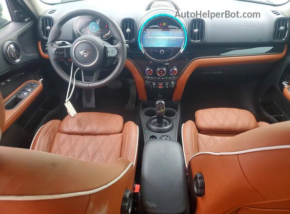 WMZ83BR09R3S16773 2024 MINI COOPER Зеленый Вид панели приборов