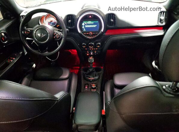 WMZYT3C34H3D97727 2017 MINI COOPER Black Vista del salpicadero
