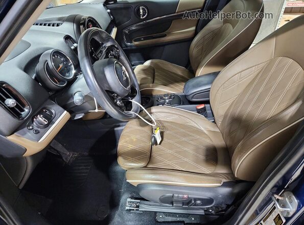 WMZYU7C51K3F93976 2019 MINI COOPER Синий Вид салона спереди