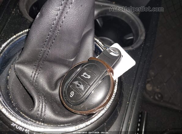 WMZYV5C37H3C02435 2017 MINI COUNTRYMAN Белый Вид панели приборов