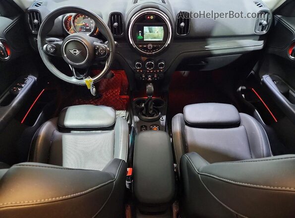 WMZYV5C53K3F58406 2019 MINI COOPER Белый Вид панели приборов