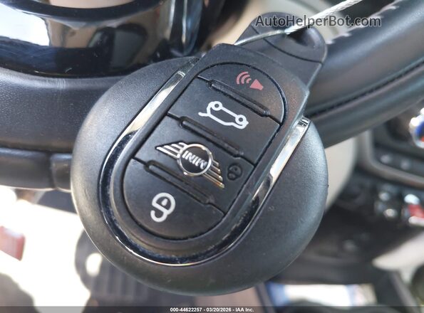 WMZYW7C05L3L80932 2020 MINI COUNTRYMAN Черный Вид панели приборов