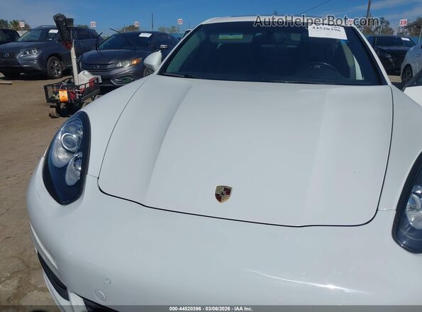 WP0AB2A70GL050315 2016 PORSCHE PANAMERA Белый Вид спереди