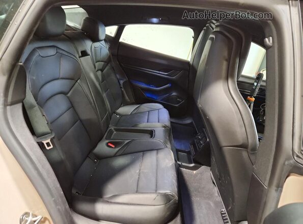 WP0AB2Y10MSA43449 2021 PORSCHE TAYCAN Beige Widok tylnych siedzeń
