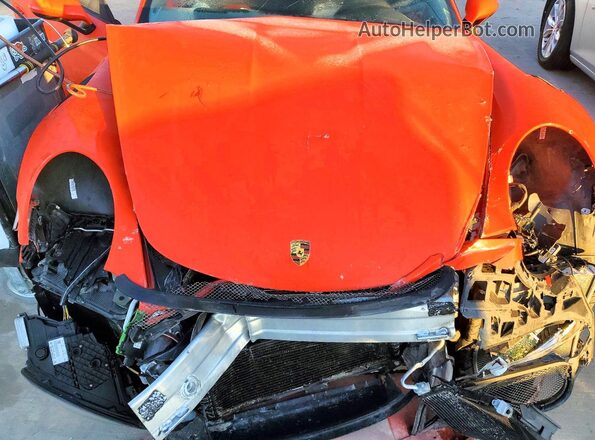 WP0AF2A9XGS187189 2016 PORSCHE 911 Красный Вид задней части салона