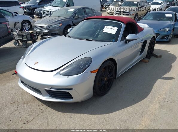 WP0CA2A80JS210792 2018 PORSCHE 718 BOXSTER Silver Vista tres cuartos delantera izquierda