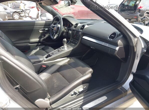 WP0CA2A80JS210792 2018 PORSCHE 718 BOXSTER Silver Vista interior delantera