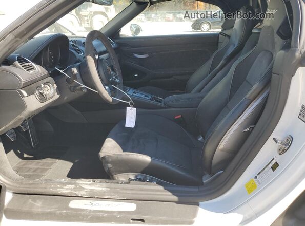 WP0CC2A84MS240084 2021 PORSCHE BOXSTER Белый Вид салона спереди