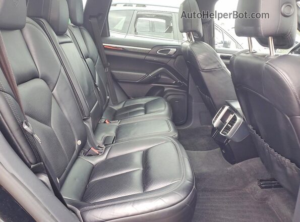 WP1AA2A21HKA85006 2017 PORSCHE CAYENNE Черный Вид задних сидений