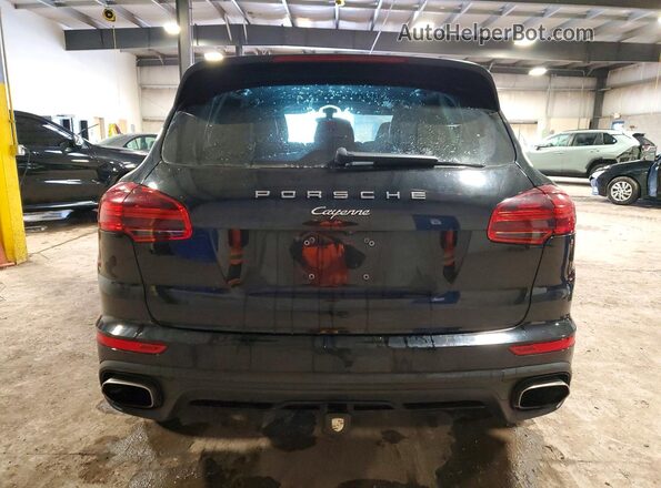WP1AA2A26HKA88516 2017 PORSCHE CAYENNE Black Widok z tyłu