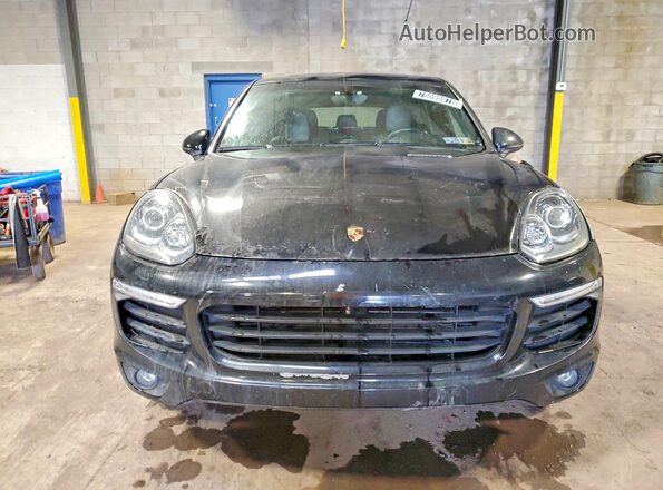 WP1AA2A26HKA88516 2017 PORSCHE CAYENNE Black Widok z przodu