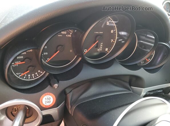 WP1AA2A26HKA91318 2017 PORSCHE CAYENNE White ხელსაწყოთა პანელის ხედი