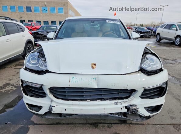 WP1AA2A27GLA00596 2016 PORSCHE CAYENNE Белый Вид спереди