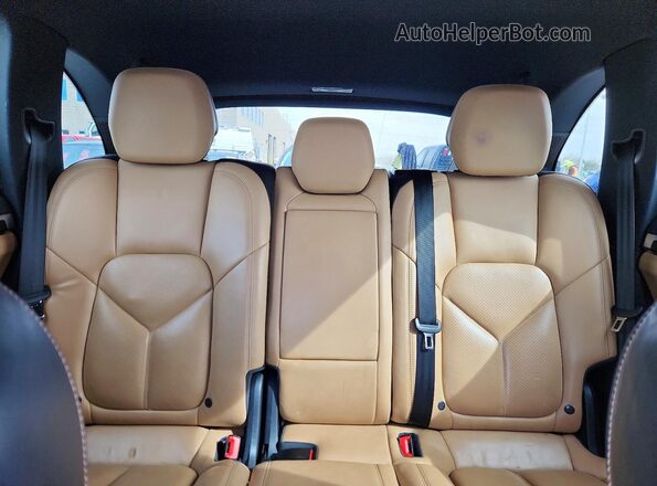 WP1AA2A27GLA00596 2016 PORSCHE CAYENNE Белый Вид задних сидений