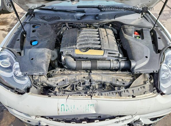 WP1AA2A27GLA00596 2016 PORSCHE CAYENNE Белый Вид подкапотного пространства