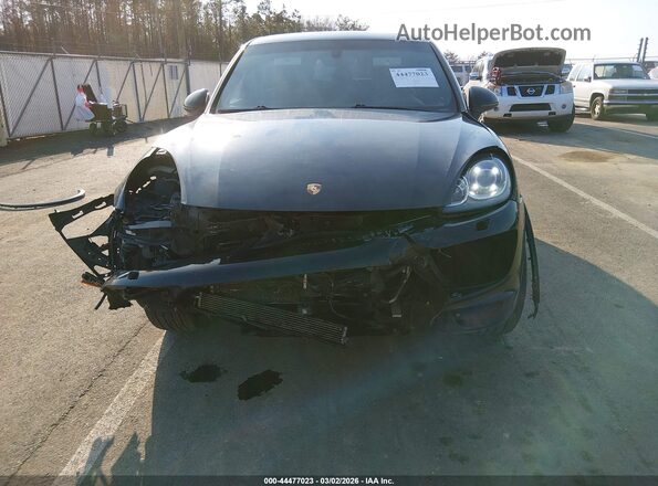 WP1AA2A27HKA82983 2017 PORSCHE CAYENNE Черный Вид спереди
