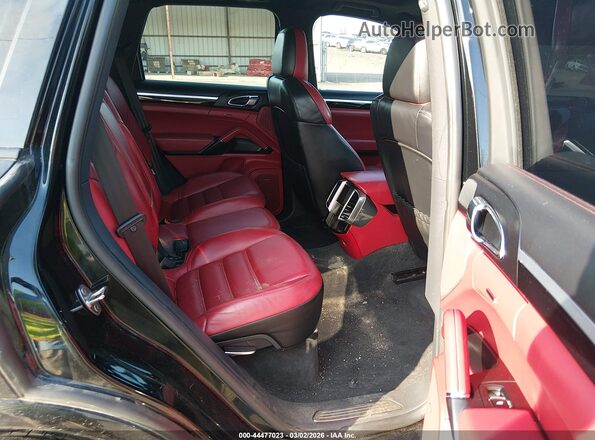 WP1AA2A27HKA82983 2017 PORSCHE CAYENNE Черный Вид наклейки с VIN-кодом