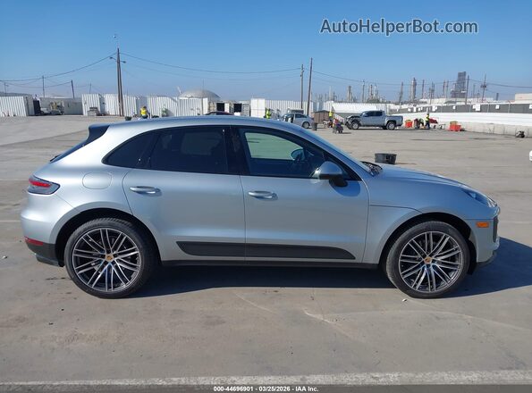 WP1AA2A52LLB15076 2020 PORSCHE MACAN Серебряный Вид задней части салона