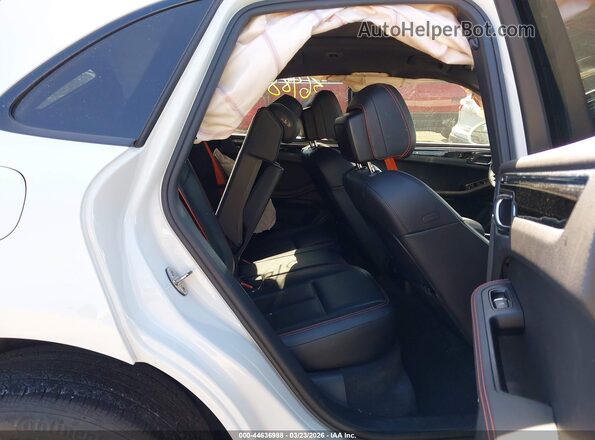 WP1AA2A52NLB11368 2022 PORSCHE MACAN White Widok naklejki z numerem VIN