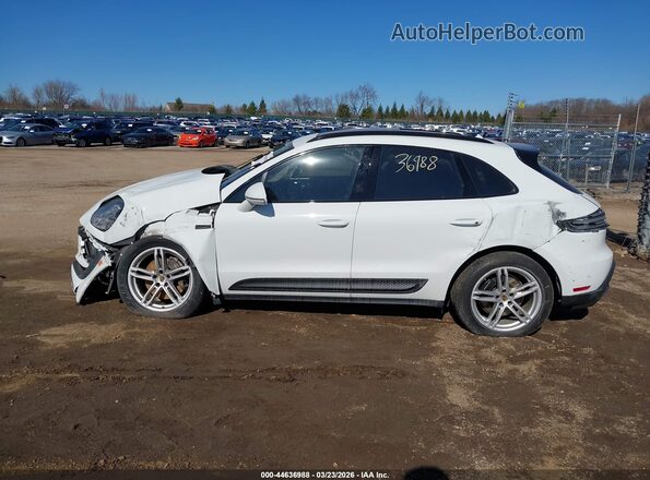 WP1AA2A52NLB11368 2022 PORSCHE MACAN White Widok wnętrza z tyłu