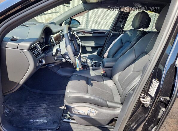 WP1AA2A54TLB00692 2026 PORSCHE MACAN Черный Вид салона спереди