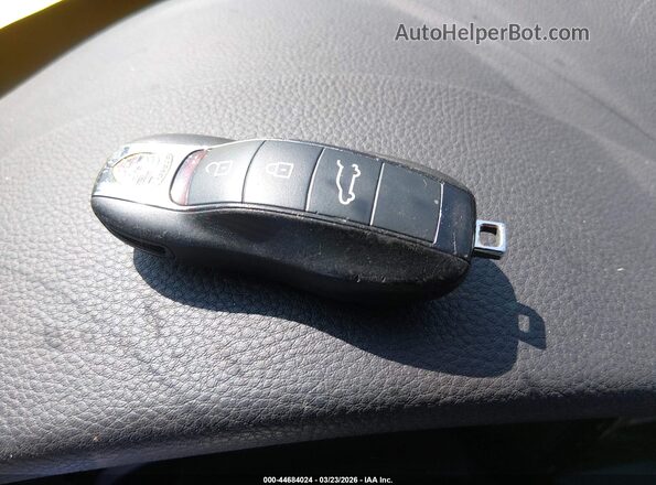 WP1AA2A55MLB06650 2021 PORSCHE MACAN Серебряный Вид панели приборов