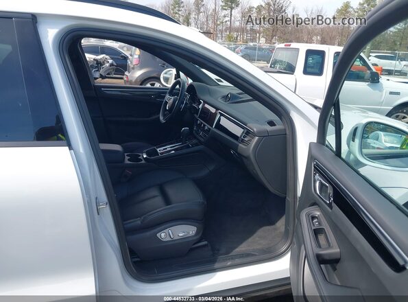 WP1AA2A58NLB04263 2022 PORSCHE MACAN Белый Вид салона спереди