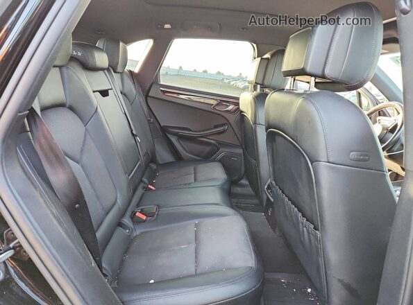 WP1AA2A5XPLB00671 2023 PORSCHE MACAN Black Вид задньої частини салону