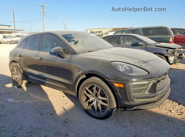 WP1AA2A5XRLB03718 2024 PORSCHE MACAN Черный Передняя правая четверть