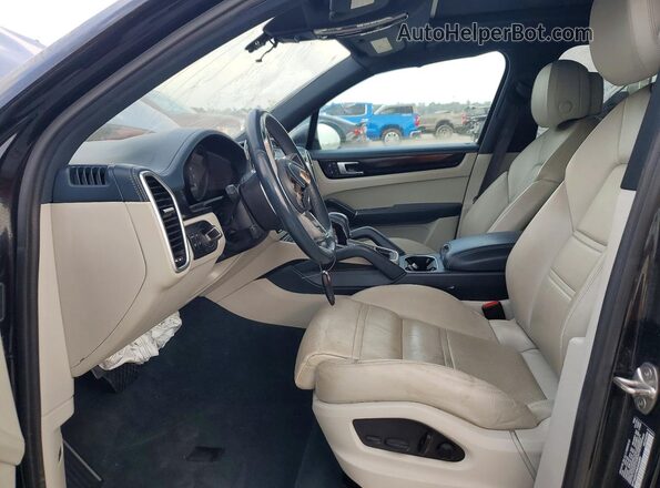 WP1AA2AY0NDA03089 2022 PORSCHE CAYENNE Черный Вид салона спереди