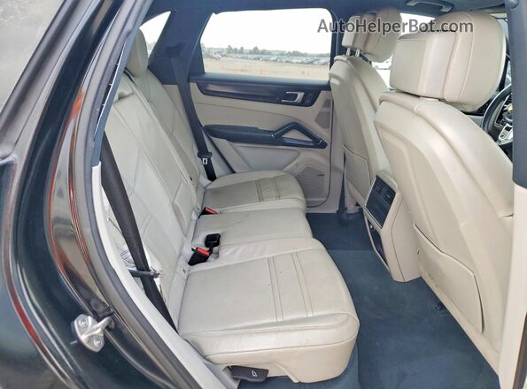 WP1AA2AY0NDA03089 2022 PORSCHE CAYENNE Черный Вид задних сидений