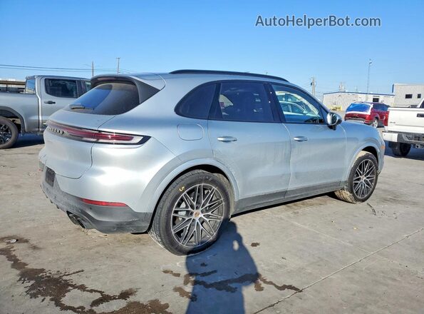 WP1AA2AY2SDA01369 2025 PORSCHE CAYENNE Серебряный Задняя правая четверть