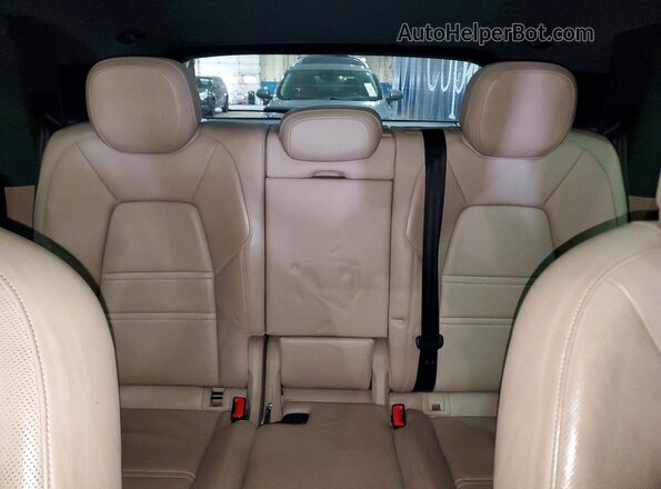 WP1AA2AY3KDA16124 2019 PORSCHE CAYENNE Black Vista de los asientos traseros