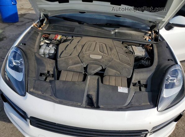 WP1AA2AY7MDA03007 2021 PORSCHE CAYENNE Белый Вид задней части салона