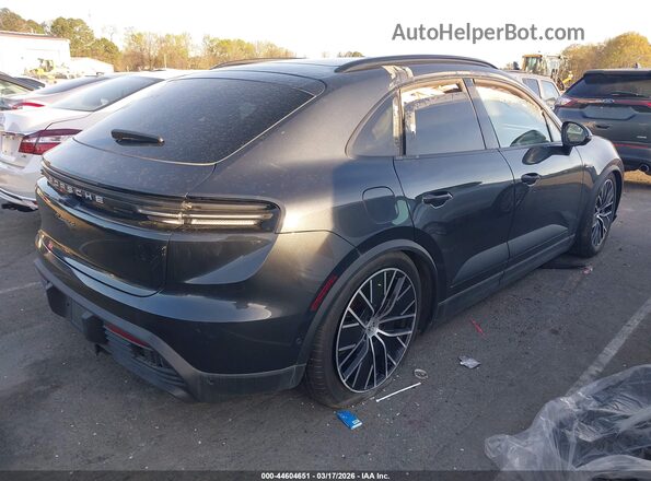 WP1AA2XAXRL000512 2024 PORSCHE MACAN Gray Trasero derecho