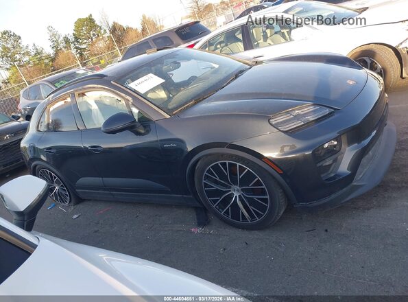 WP1AA2XAXRL000512 2024 PORSCHE MACAN Gray Vista interior trasera