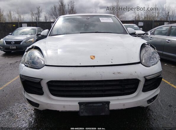 WP1AB2A28GLA96350 2016 PORSCHE CAYENNE White Widok wnętrza z tyłu