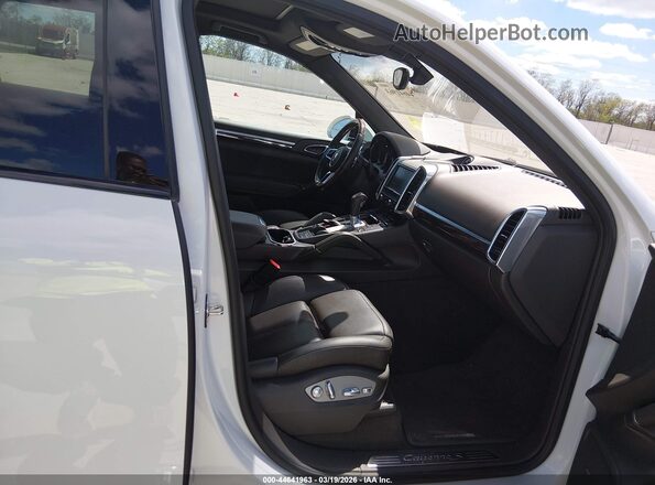 WP1AB2A29GLA93652 2016 PORSCHE CAYENNE White წინა სალონის ხედი