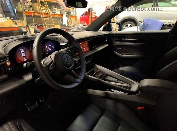 WP1AC2XA5SL175556 2025 PORSCHE MACAN Синий Вид салона спереди