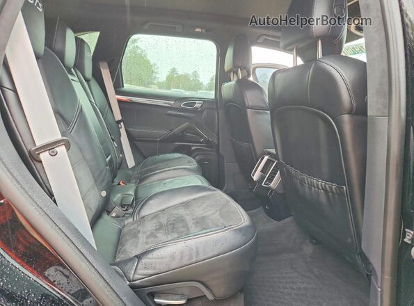 WP1AD2A27HLA81785 2017 PORSCHE CAYENNE Черный Вид задней части салона