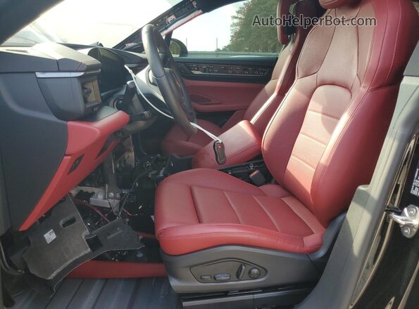 WP1AD2XA1SL077024 2025 PORSCHE MACAN Черный Вид салона спереди