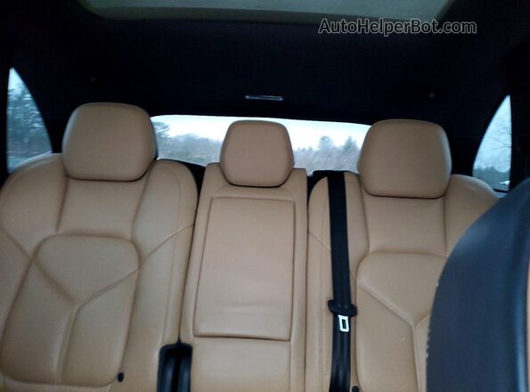 WP1AF2A28GLA40297 2016 PORSCHE CAYENNE Blue Widok wnętrza z tyłu