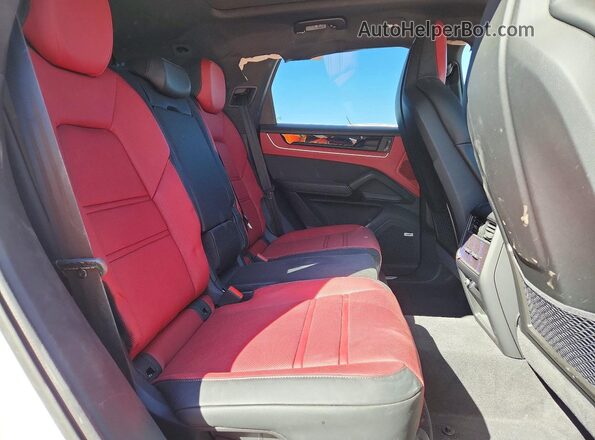 WP1AL2AY8SDA19367 2025 PORSCHE CAYENNE White უკანა სავარძლების ხედი